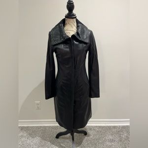 Beautiful black leather trench with dark brown lining and wool collar. Size XXS